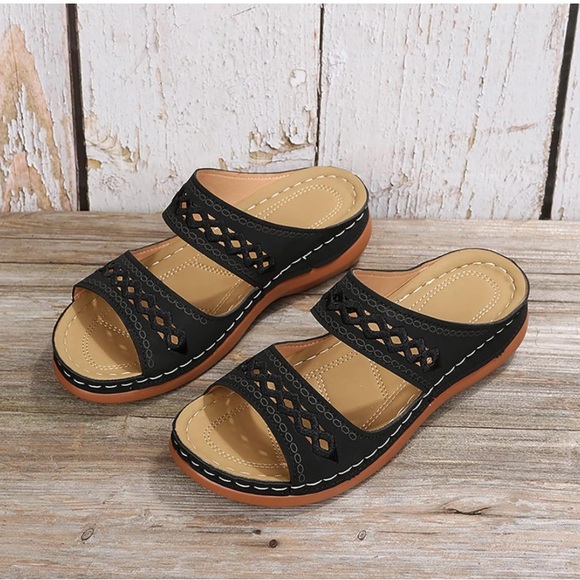 NWT black Flip Flops Women Brown  Diamond-Cutout Sandals Sz 39 = 8 - Picture 6 of 13